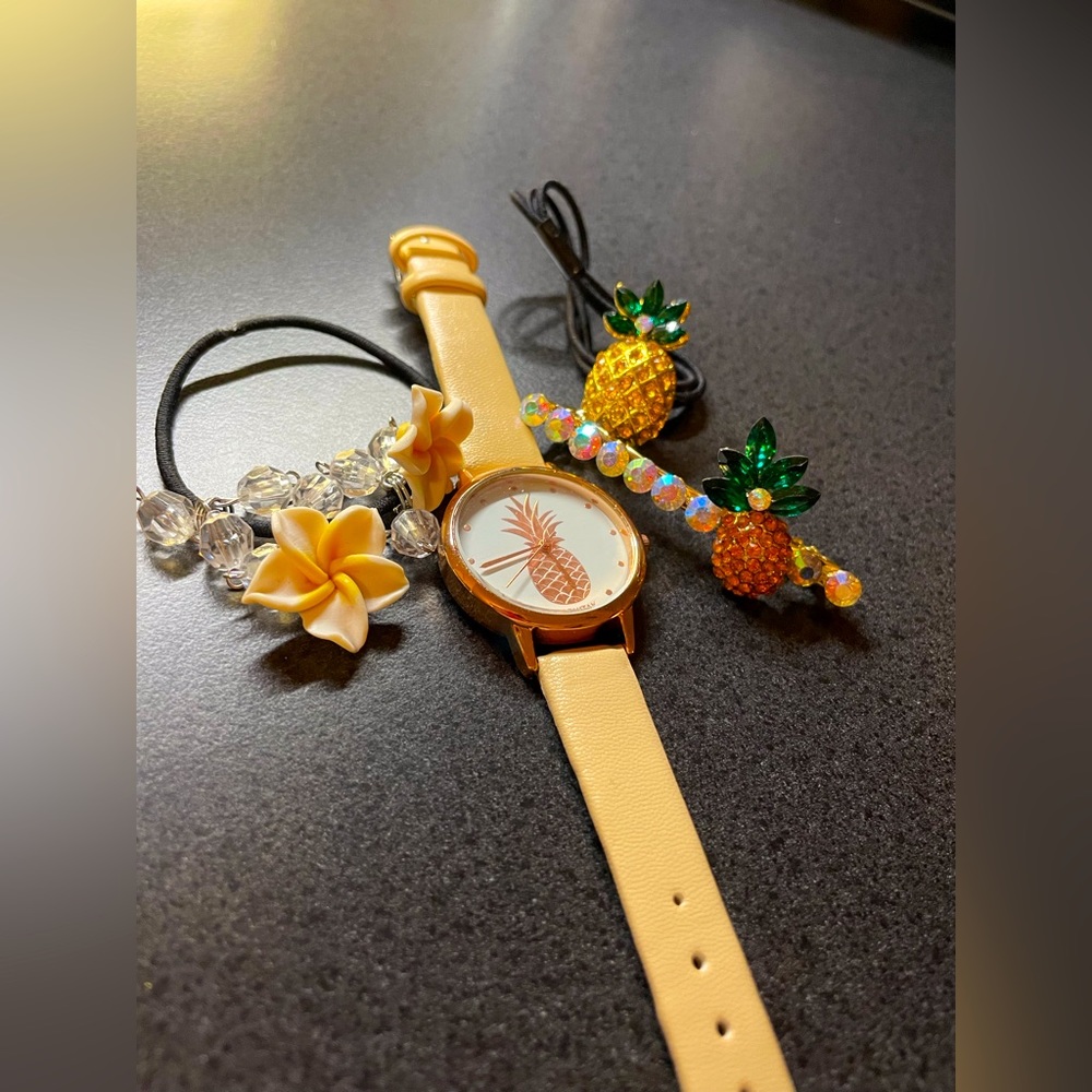 Tropical accessories lot of 4 pieces 🌴👱🏼‍♀️🏖️